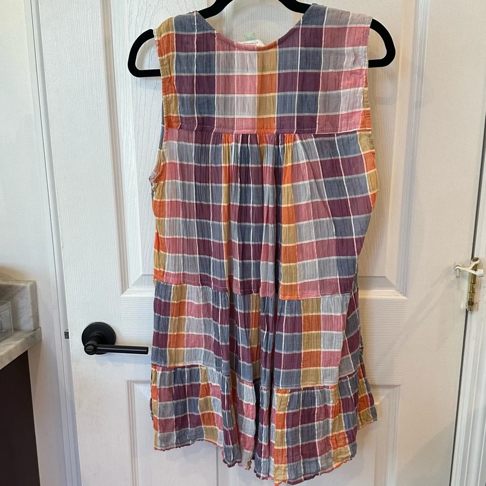EUC Beautiful Plaid Sleeveless Tunic - Picture 3 of 5
